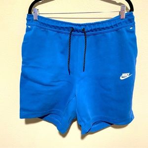 Mens XL Nike tech shorts
